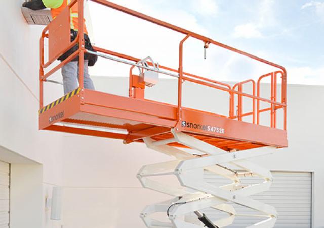 Snorkel S4732E Specs (2015 - 2024) | Wheeled scissor lifts | LECTURA Specs