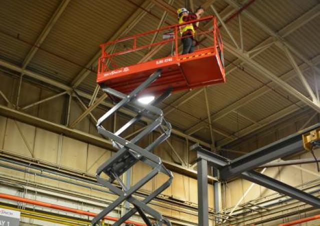 Skyjack SJ III 4740 Specs (2016 - 2020) | Wheeled scissor lifts ...