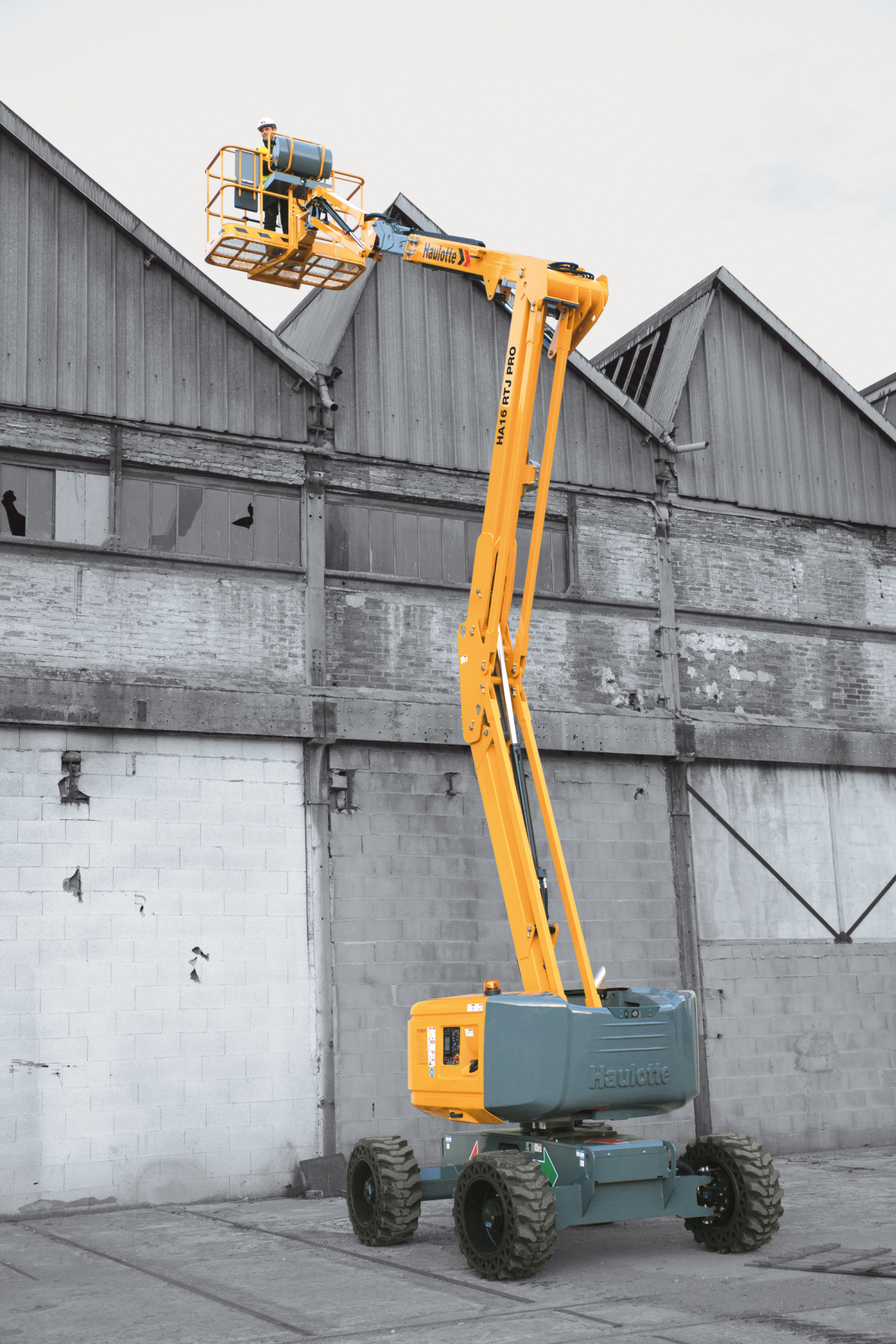 Haulotte HA16 RTJ PRO Specs (2015 - 2024) | Wheeled Articulating Boom ...