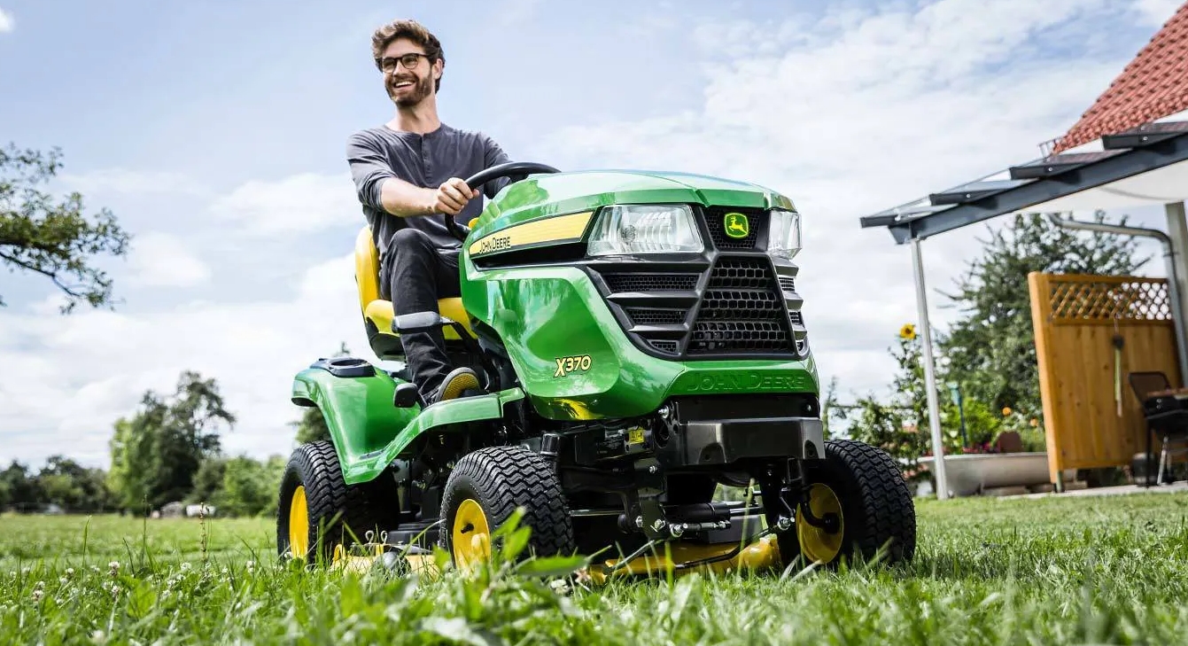 John Deere X370 Lawn Tractor (2021 - 2024) Specifications | LECTURA Specs